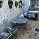 Charming 3 Bed Steps From Redcar Beach & Station *