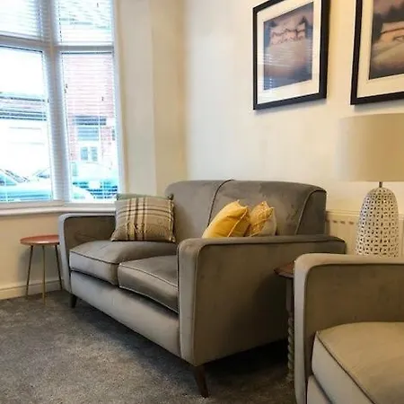 Semesterbostad Emily House