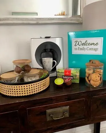 Holiday home Emily House *