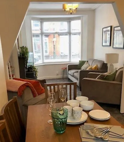 Emily House Semesterbostad *